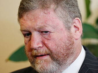 Reilly wants adoption legislat...